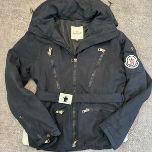 ❄️ Moncler Women’s Jacket-Classic+Rare Piece ❄️